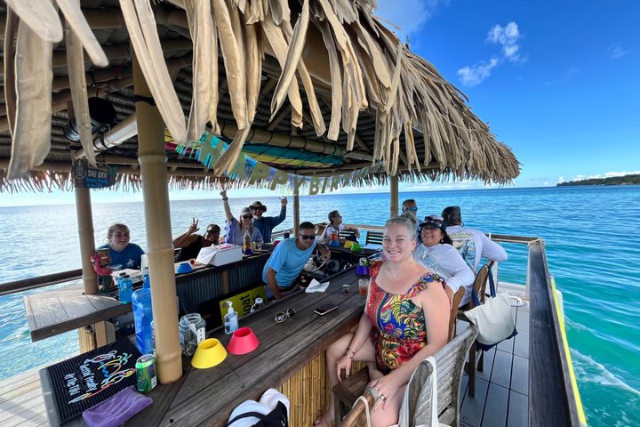St Croix Tiki Tours Esperienza in barca a Tiki di Frederiksted