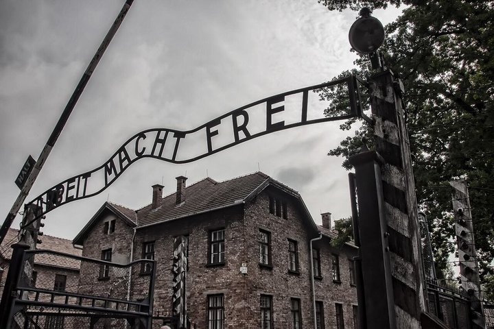 Oswiecim : Reserva de entrada en Auschwitz & Audio Tour autoguiado