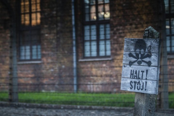 Oswiecim : Reserva de entrada en Auschwitz & Audio Tour autoguiado