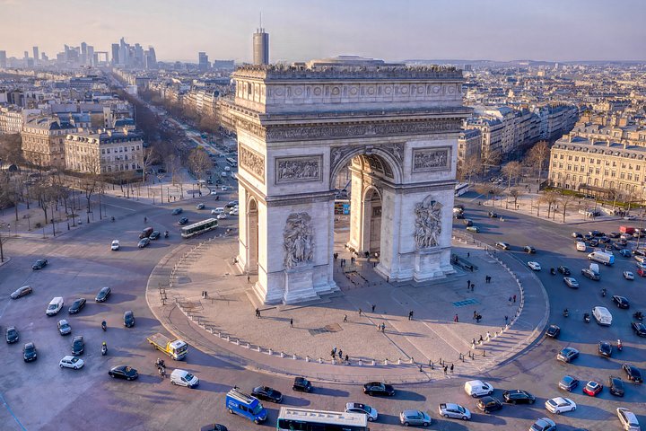 Excursión de un día a París con conductor privado desde Le Havre | Guía opcional