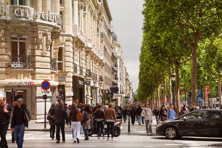 Excursión de un día a París con conductor privado desde Le Havre | Guía opcional