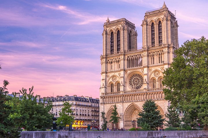 Excursión de un día a París con conductor privado desde Le Havre | Guía opcional