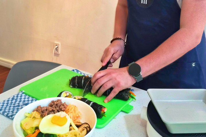 Clase de Cocina Coreana en Gyeongju : Bibimbap, Gimbap & Omelette