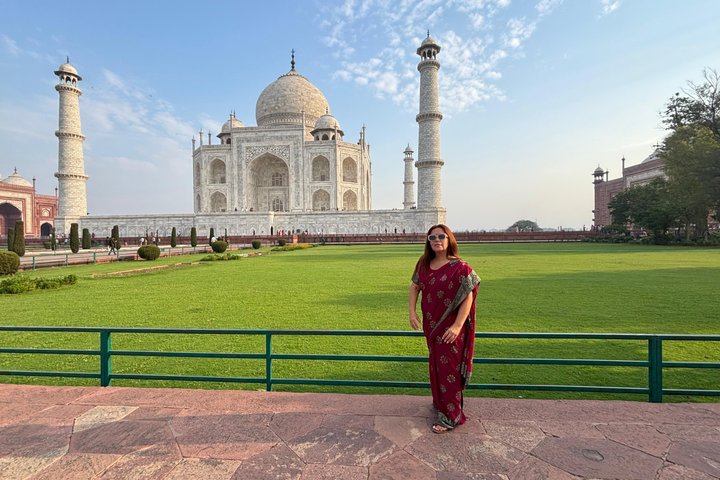 Von Jaipur : Taj Mahal & Agra Tour mit Transfer nach Delhi mit dem Auto
