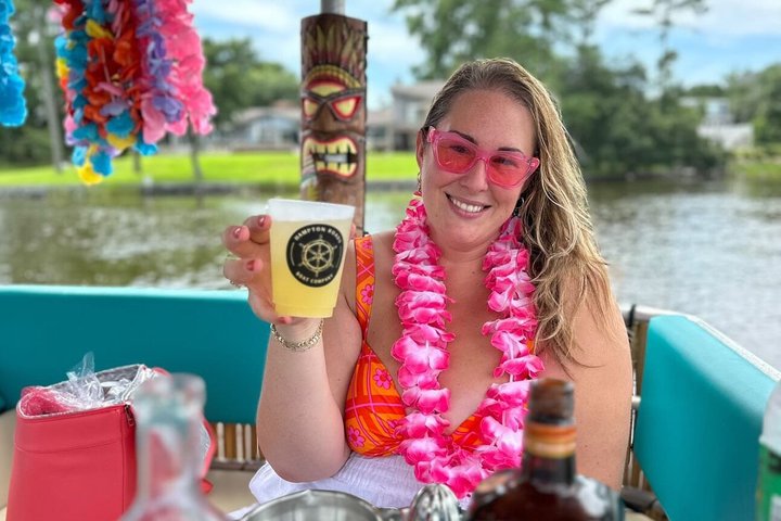 Croisières privées de 2 heures en bateau Tiki à Virginia Beach