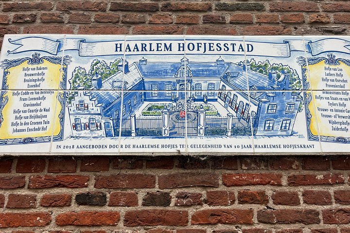 Verborgen Binnenplaatsen van Haarlem Zelfstandige Wandeltocht