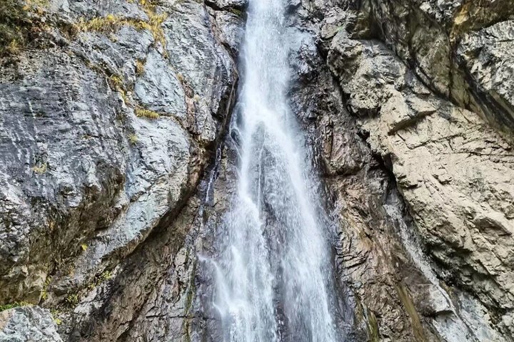 Excursión de un día del PRI al espectáculo de Nanshan y Erdaoqiao con cena en Urumqi