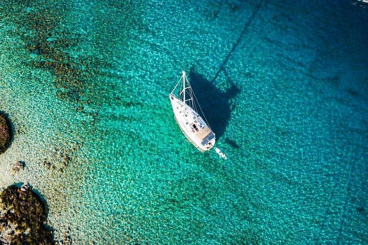 Dia Island Segeltörn mit Mahlzeiten und Wasseraktivitäten