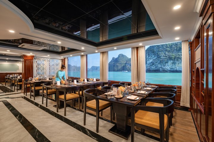 Hera Luxury Cruise - den mest luksuriøse dagstur i Halong Bay
