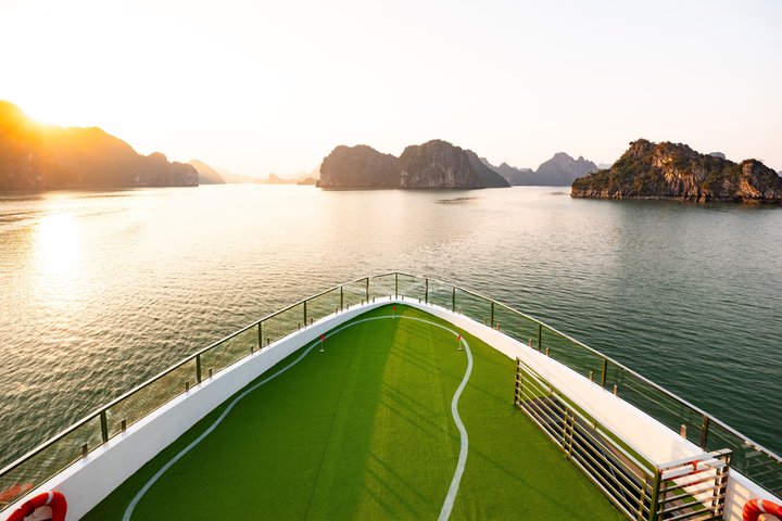Hera Luxury Cruise - den mest luksuriøse dagstur i Halong Bay