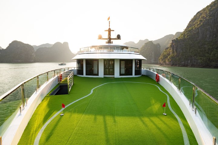 Hera Luxury Cruise - den mest luksuriøse dagstur i Halong Bay
