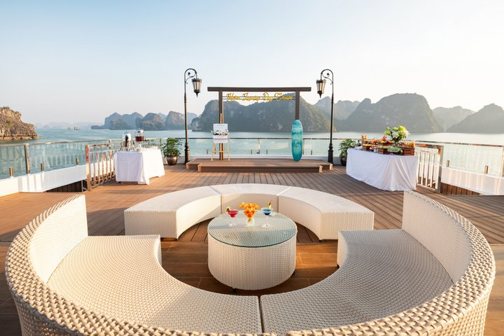 Hera Luxury Cruise - den mest luksuriøse dagstur i Halong Bay