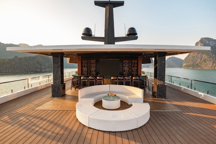 Hera Luxury Cruise - den mest luksuriøse dagstur i Halong Bay