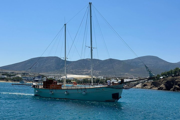 Antiparos & Despotiko: Zwemmen, verkennen en genieten van lunch vanuit Paros