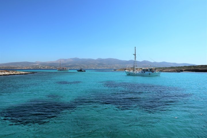 Antiparos & Despotiko: Zwemmen, verkennen en genieten van lunch vanuit Paros