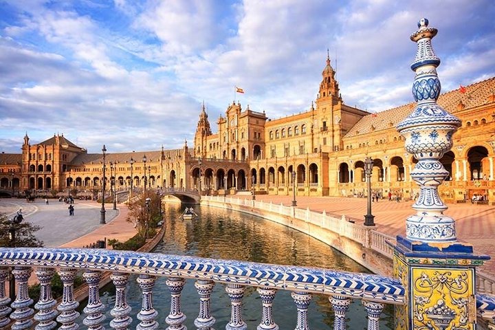 Miglior Tour Cruise-Friendly da Cadice a Siviglia con tempo libero