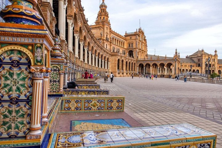 Miglior Tour Cruise-Friendly da Cadice a Siviglia con tempo libero