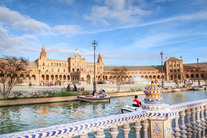Miglior Tour Cruise-Friendly da Cadice a Siviglia con tempo libero