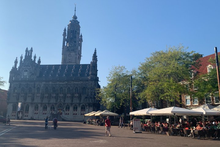 Opdag Middelburg med en selvguidet udenfor Escape City spil