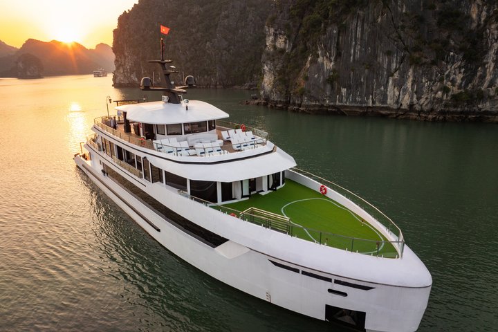 Hera Luxury Cruise - den mest luksuriøse dagstur i Halong Bay