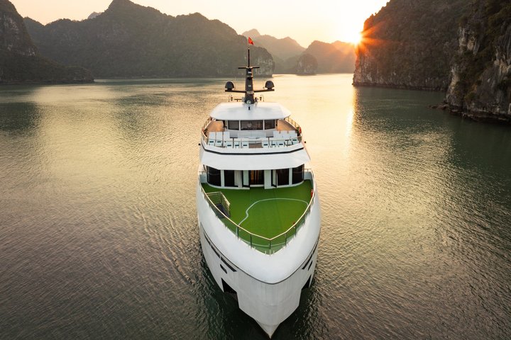 Hera Luxury Cruise - den mest luksuriøse dagstur i Halong Bay