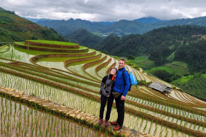 Mu Cang Chai Rundfahrt mit Ortskundiger Reiseleiter & Bienenwachsmalerei