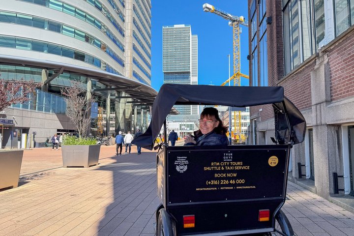 Tour privado en Pedicab/Rickshaw por Rotterdam con un guía local