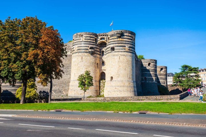 Bonjour Angers : Promenade privée de 2 heures en ville avec Guide local