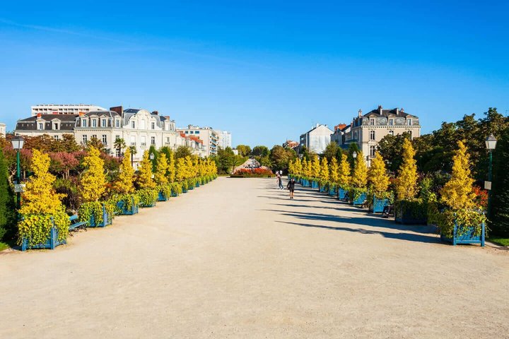 Bonjour Angers : Promenade privée de 2 heures en ville avec Guide local