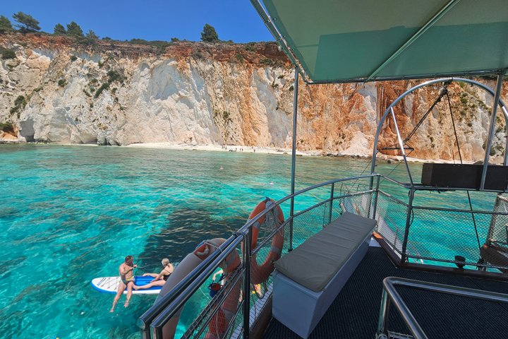 "Crociera da sogno" Crociera giornaliera dal porto di Argostoli con una tradizionale barca greca