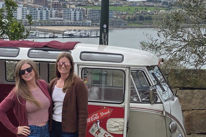 Porto: Exclusive Tour in a Vintage VW Kombi with an Open Roof