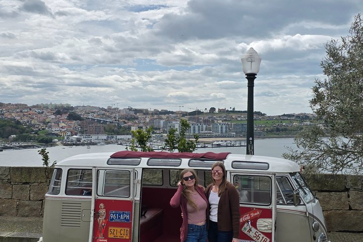 Porto: Exclusive Tour in a Vintage VW Kombi with an Open Roof