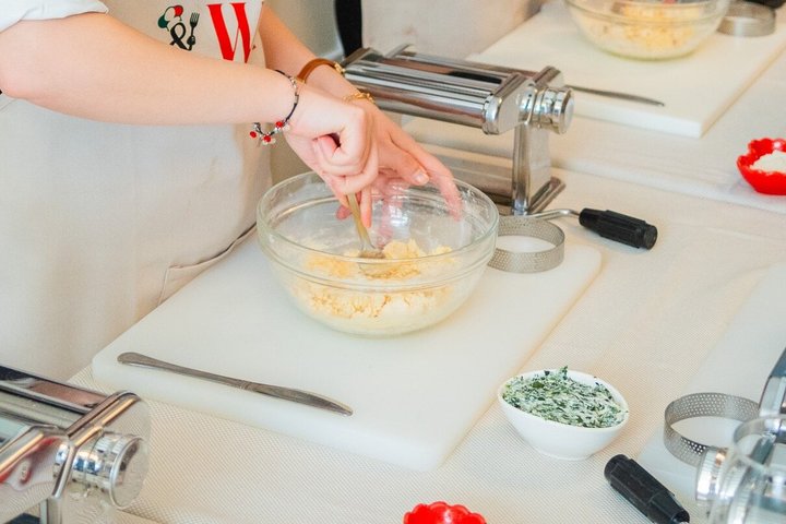 Genoa Ravioli, Fettuccine & Tiramisu Class met fijne wijn