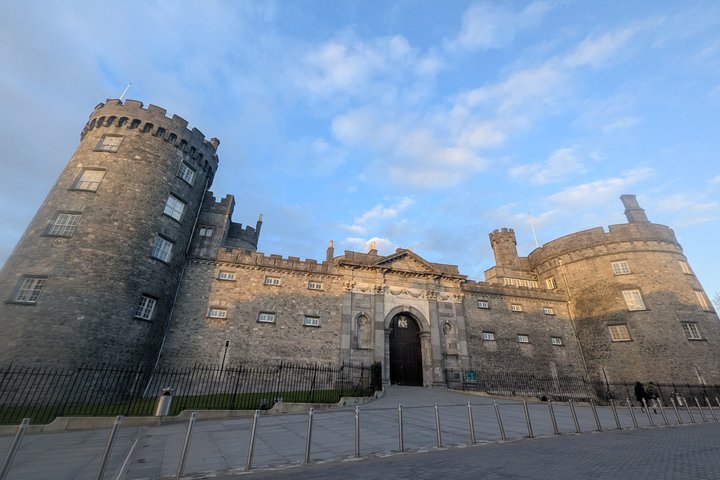 Tour a pie por Kilkenny con un guía local nacido en Kilkenny