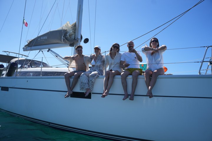 Viaje diario en velero por la isla de Elba