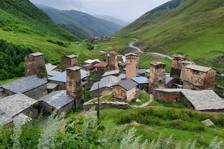 Tour privato di un giorno da Kutaisi al Passo di Svaneti Zagar e Ushguli