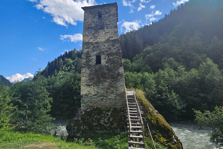 Tour privato di un giorno da Kutaisi al Passo di Svaneti Zagar e Ushguli