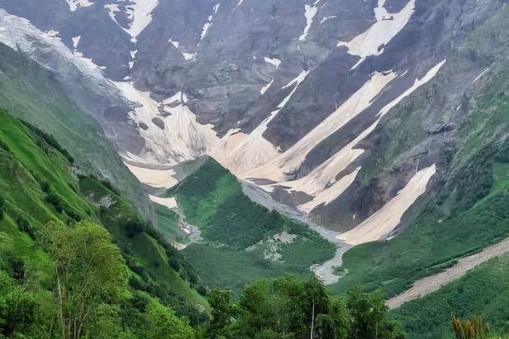 Tour privato di un giorno da Kutaisi al Passo di Svaneti Zagar e Ushguli