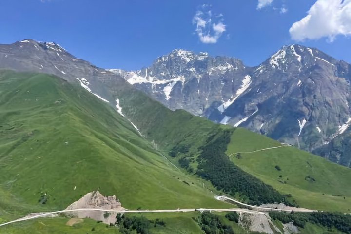 Tour privato di un giorno da Kutaisi al Passo di Svaneti Zagar e Ushguli