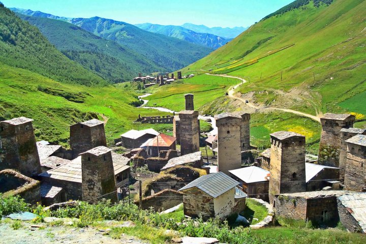 Tour privato di un giorno da Kutaisi al Passo di Svaneti Zagar e Ushguli