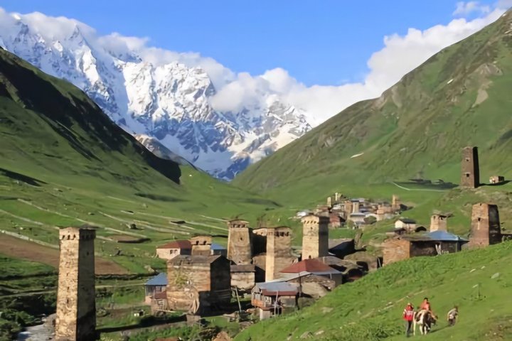 Tour privato di un giorno da Kutaisi al Passo di Svaneti Zagar e Ushguli