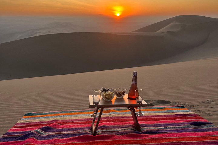 Huacachina : Expedición en Buggy UTV & Celebración Premium del Desierto