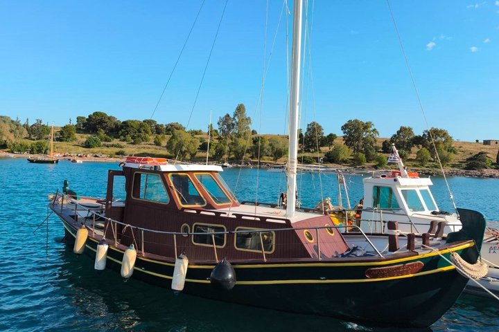 Agistri och Metopi Halvdagskryssning i liten grupp från Egina