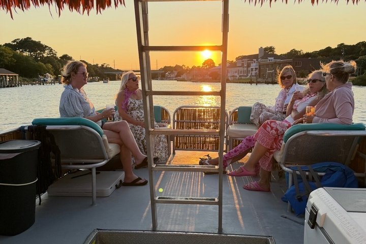 Croisières privées de 2 heures en bateau Tiki à Virginia Beach
