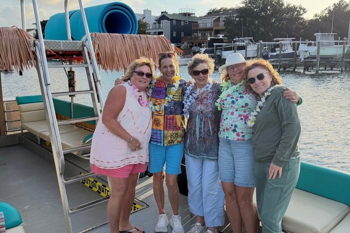 Croisières privées de 2 heures en bateau Tiki à Virginia Beach