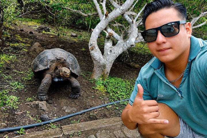 Privat rundtur i Galapaguera Cerro Colorado med entré inkluderad