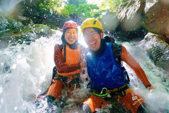 Canyoningtour in de mooiste kloof van Niyodogawa