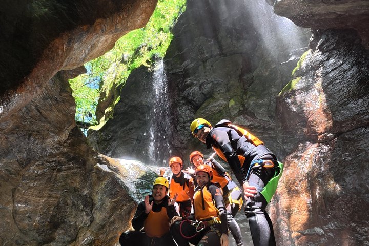 Canyoningtour in de mooiste kloof van Niyodogawa