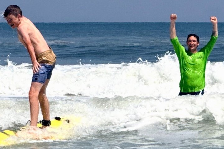 Impara a fare surf a Daytona Beach Lezioni di surf Principianti per tutti