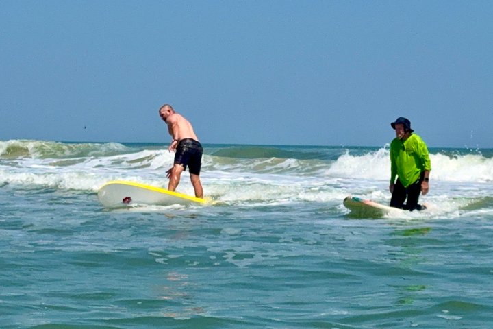 Impara a fare surf a Daytona Beach Lezioni di surf Principianti per tutti